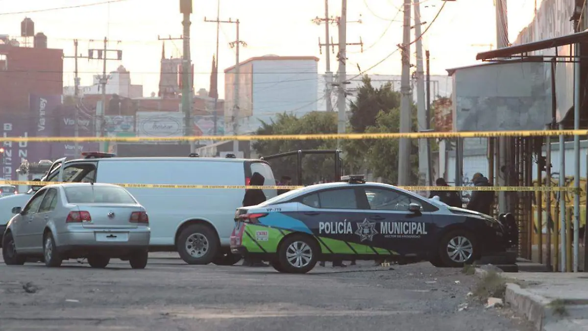 La localización de cuerpos calcinados no cesan en el municipio de Puebla, y ahora fue en la zona del tianguis Independencia